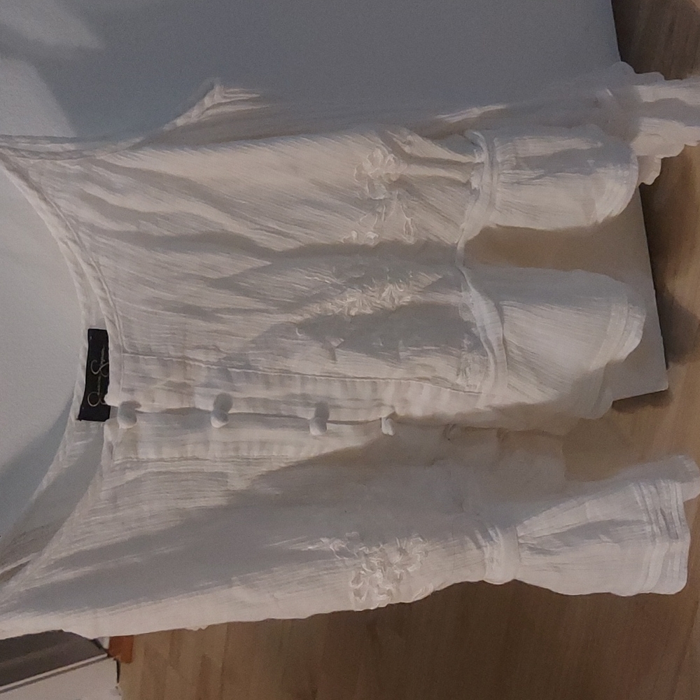 White Jessica Simpson coldshoulder crop top